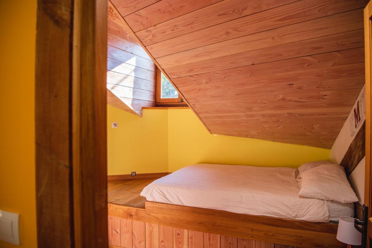 The Dragon Barn - Grenier Villa Ascou Exterior foto