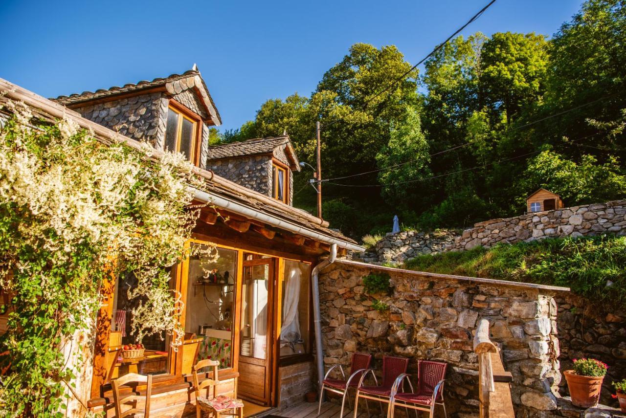 The Dragon Barn - Grenier Villa Ascou Exterior foto