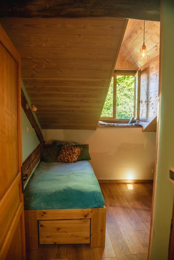 The Dragon Barn - Grenier Villa Ascou Exterior foto